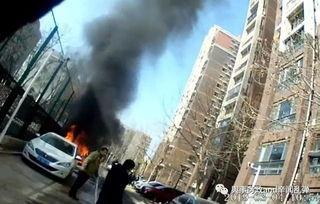 着火爆炸吃瓜群众,爆炸声起，吃瓜群众围观惊心动魄一幕