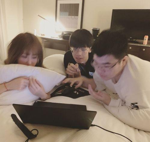 流浪的吃瓜群众的直播间